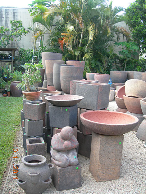 Pots & Urns